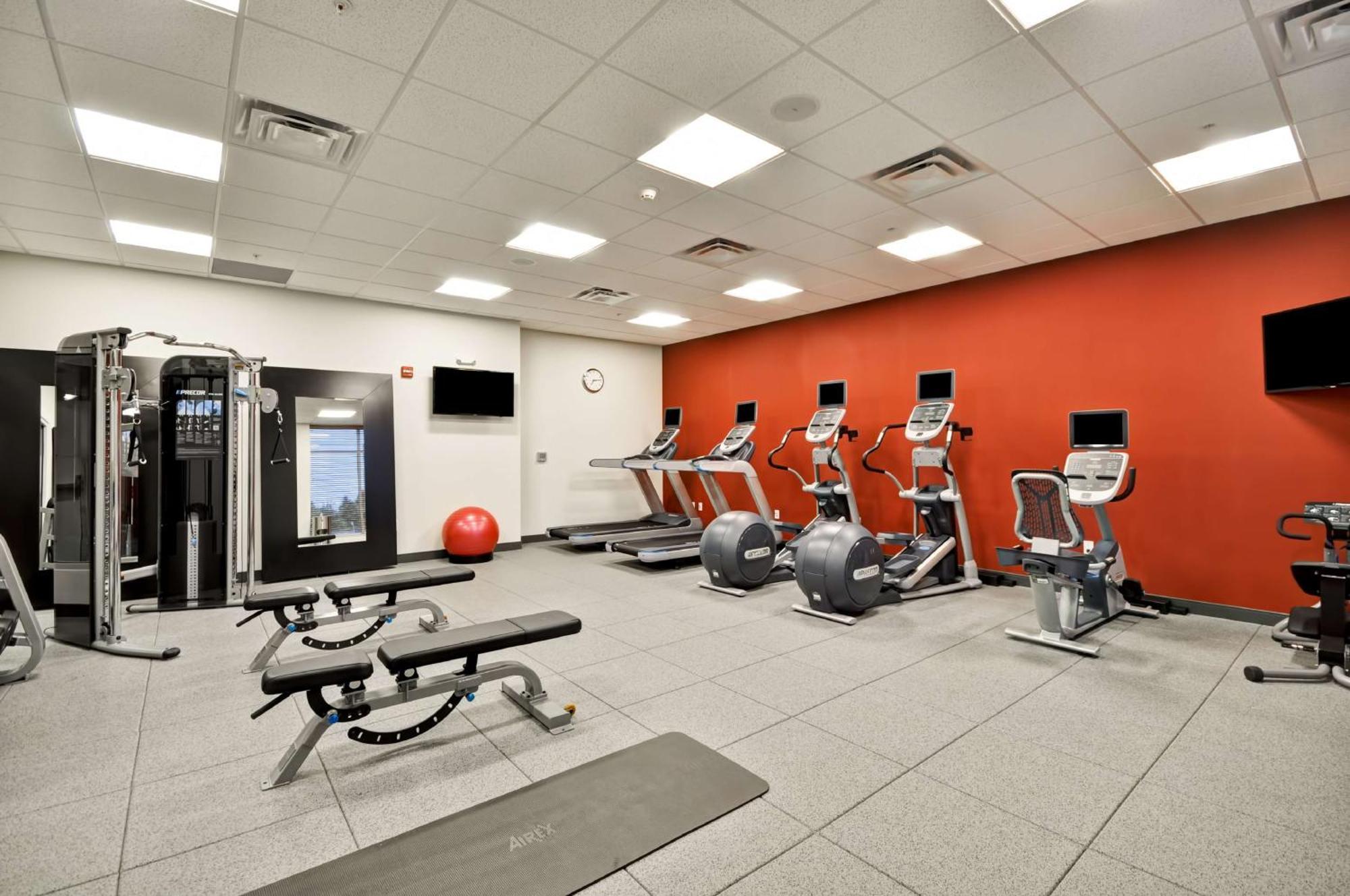Hilton Garden Inn Detroit Трой Экстерьер фото