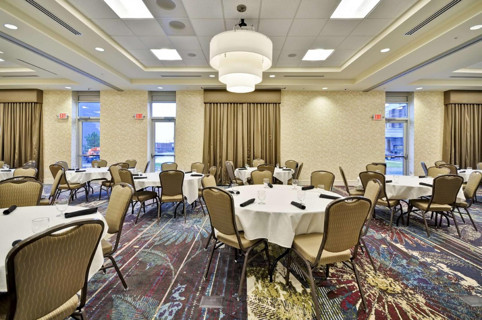 Hilton Garden Inn Detroit Трой Экстерьер фото